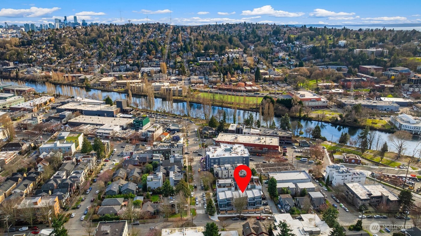 105 NW 39th Street #D, Seattle, WA 98107