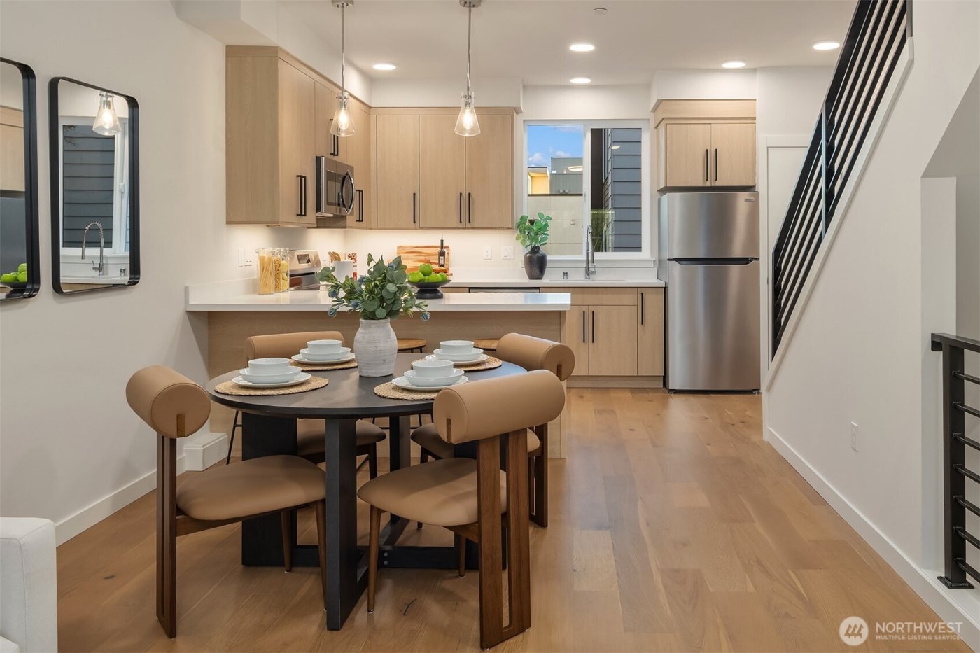 105 NW 39th Street #D, Seattle, WA 98107