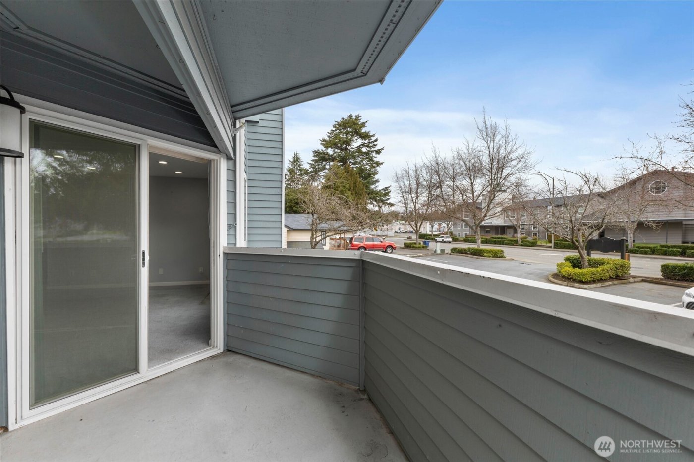 21925 7th Avenue S #101, Des Moines, WA 98198