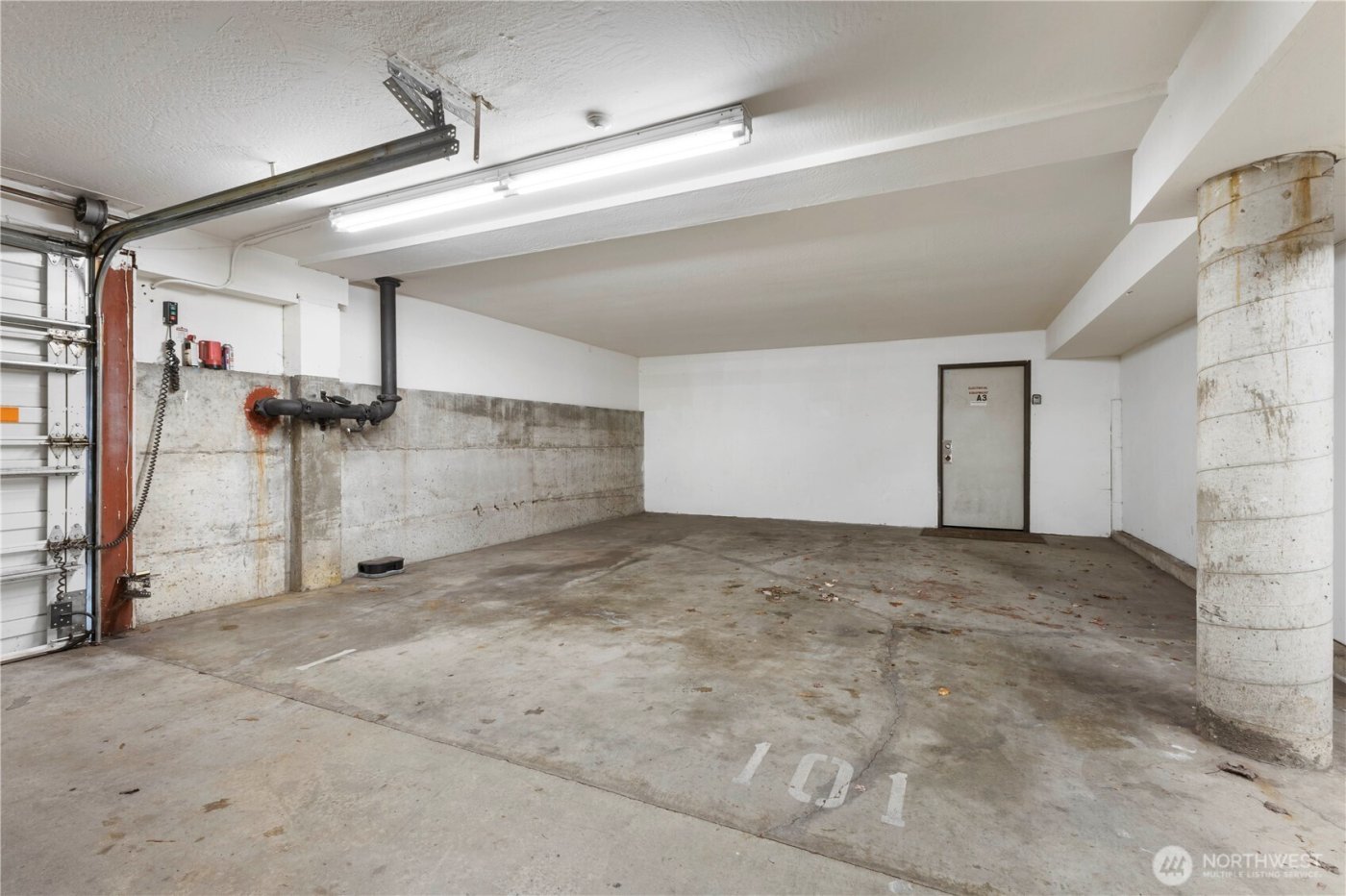 21925 7th Avenue S #101, Des Moines, WA 98198