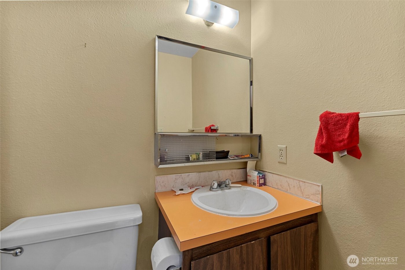 800 SW Harrier Circle #4, Oak Harbor, WA 98277