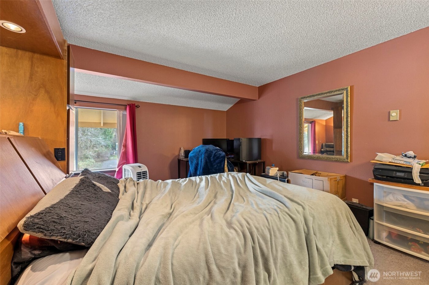 800 SW Harrier Circle #4, Oak Harbor, WA 98277