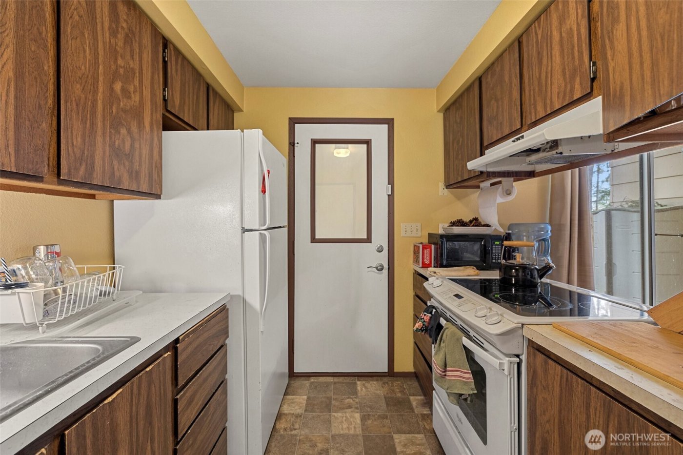 800 SW Harrier Circle #4, Oak Harbor, WA 98277