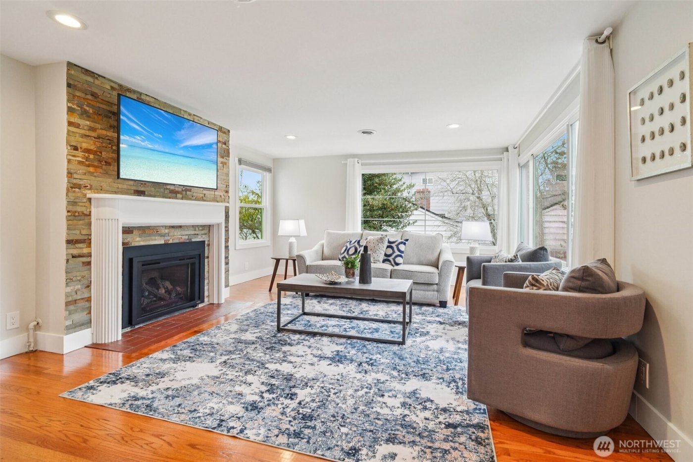 3216 24th Avenue W, Seattle, WA 98199