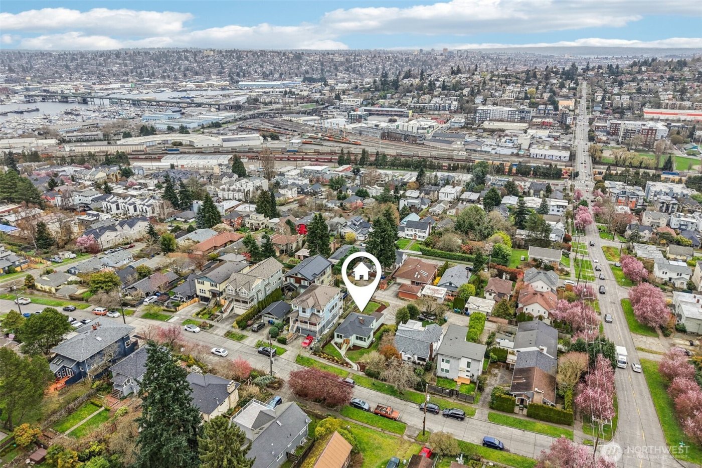 3216 24th Avenue W, Seattle, WA 98199