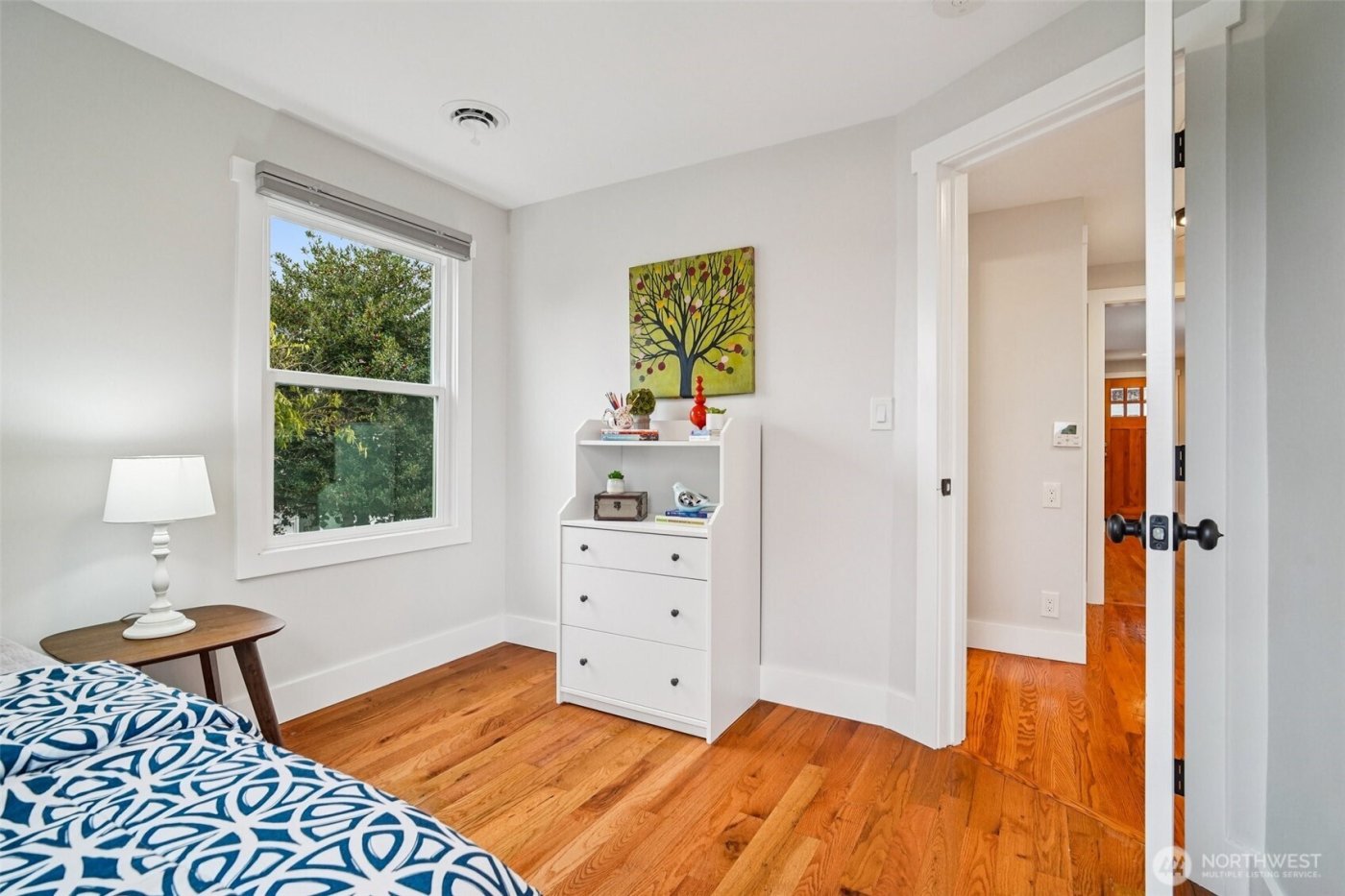 3216 24th Avenue W, Seattle, WA 98199