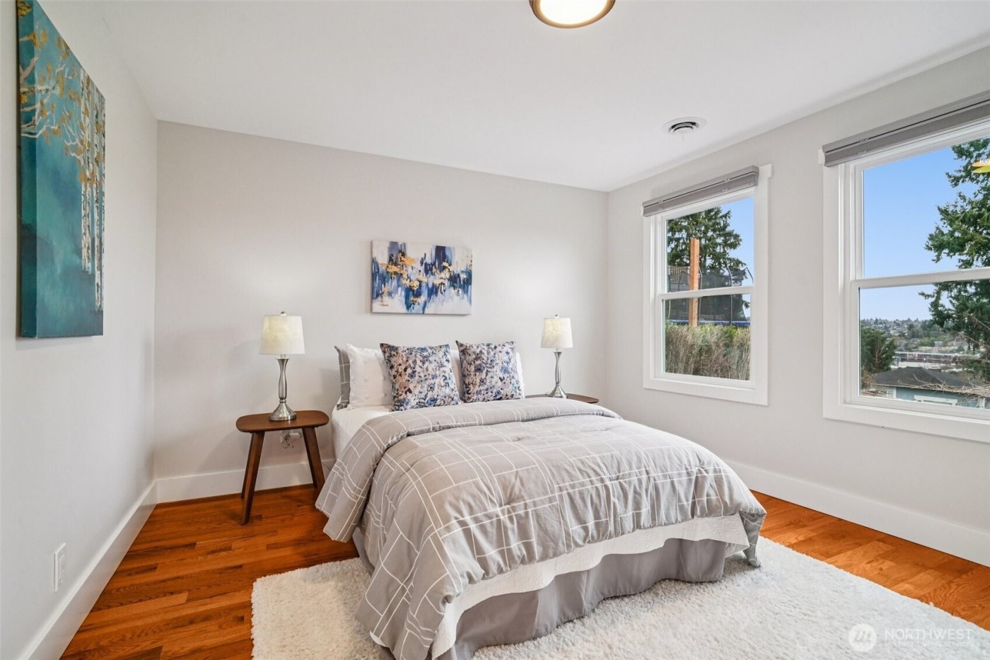 3216 24th Avenue W, Seattle, WA 98199