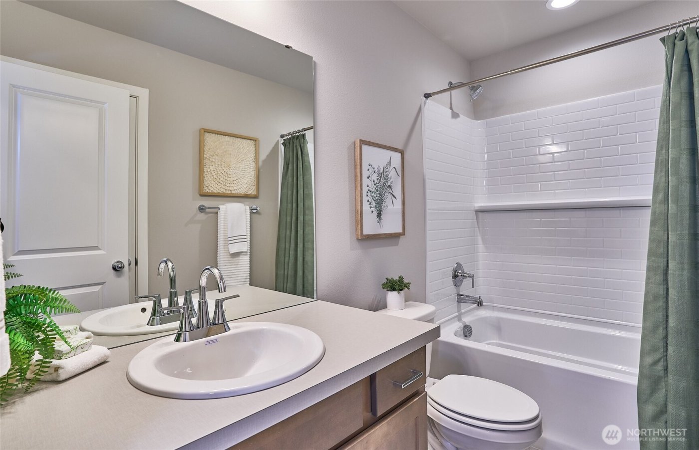 18527 SE 271st Court , Covington, WA 98042
