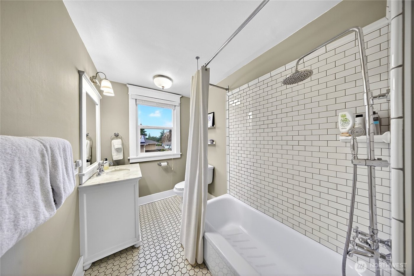 2120 12th Street , Anacortes, WA 98221