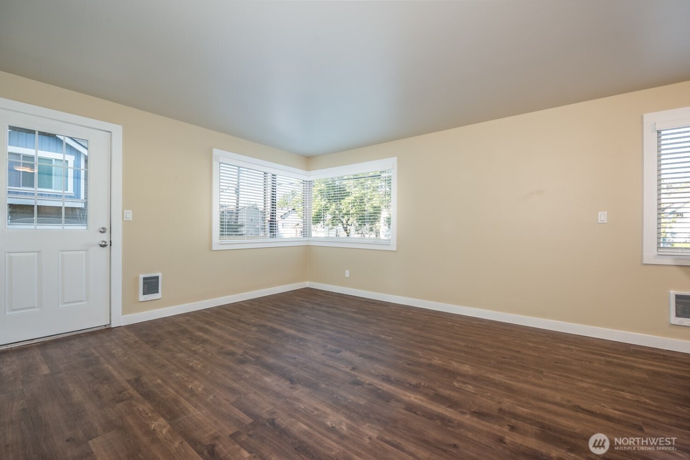 6515 5th Avenue NE, Seattle, WA 98115-2403