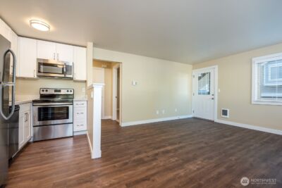 6515 5th Avenue NE, Seattle, WA 98115-2403 - Photo 5