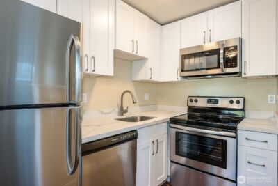 6515 5th Avenue NE, Seattle, WA 98115-2403 - Photo 6