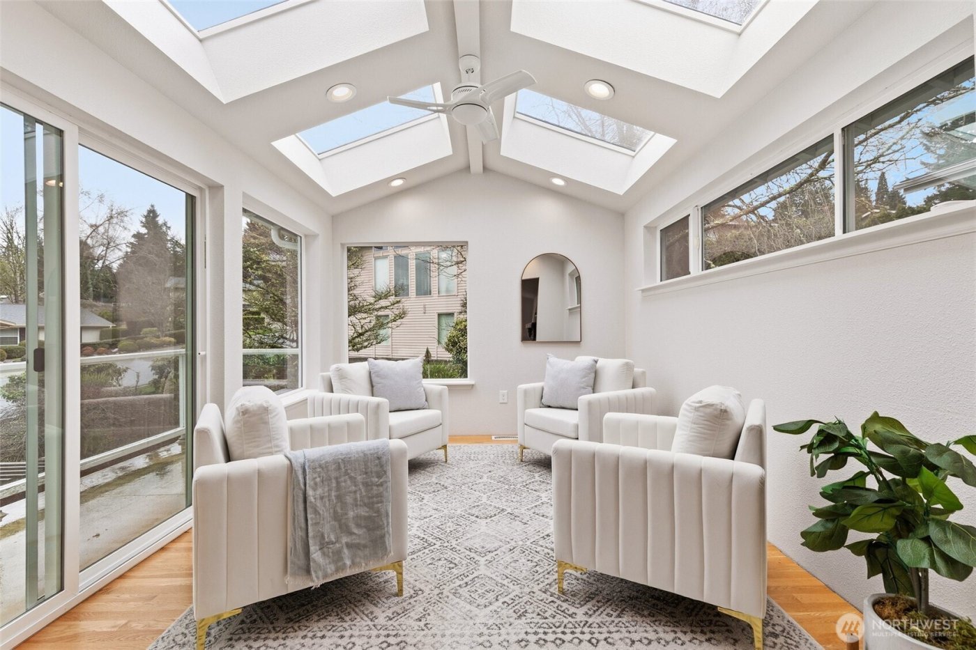 16543 NE 46th Street , Redmond, WA 98052