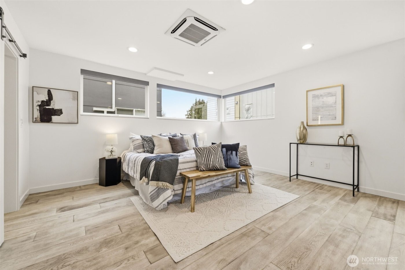 1926 Ferry Avenue SW, Seattle, WA 98116-1720