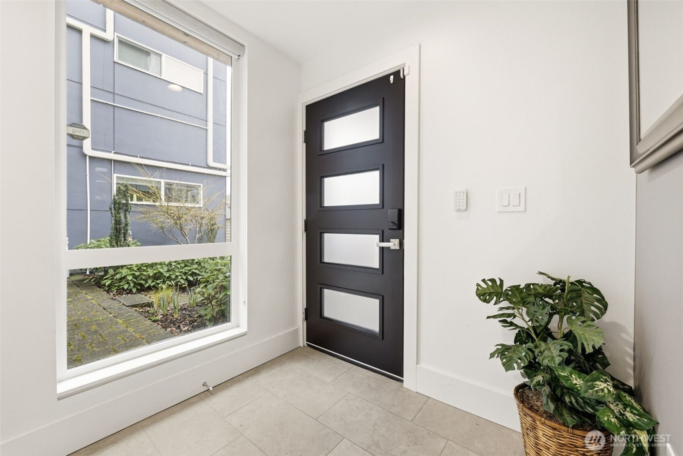 1926 Ferry Avenue SW, Seattle, WA 98116-1720