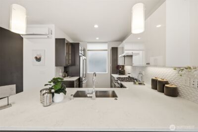 1926 Ferry Avenue SW, Seattle, WA 98116-1720 - Photo 5