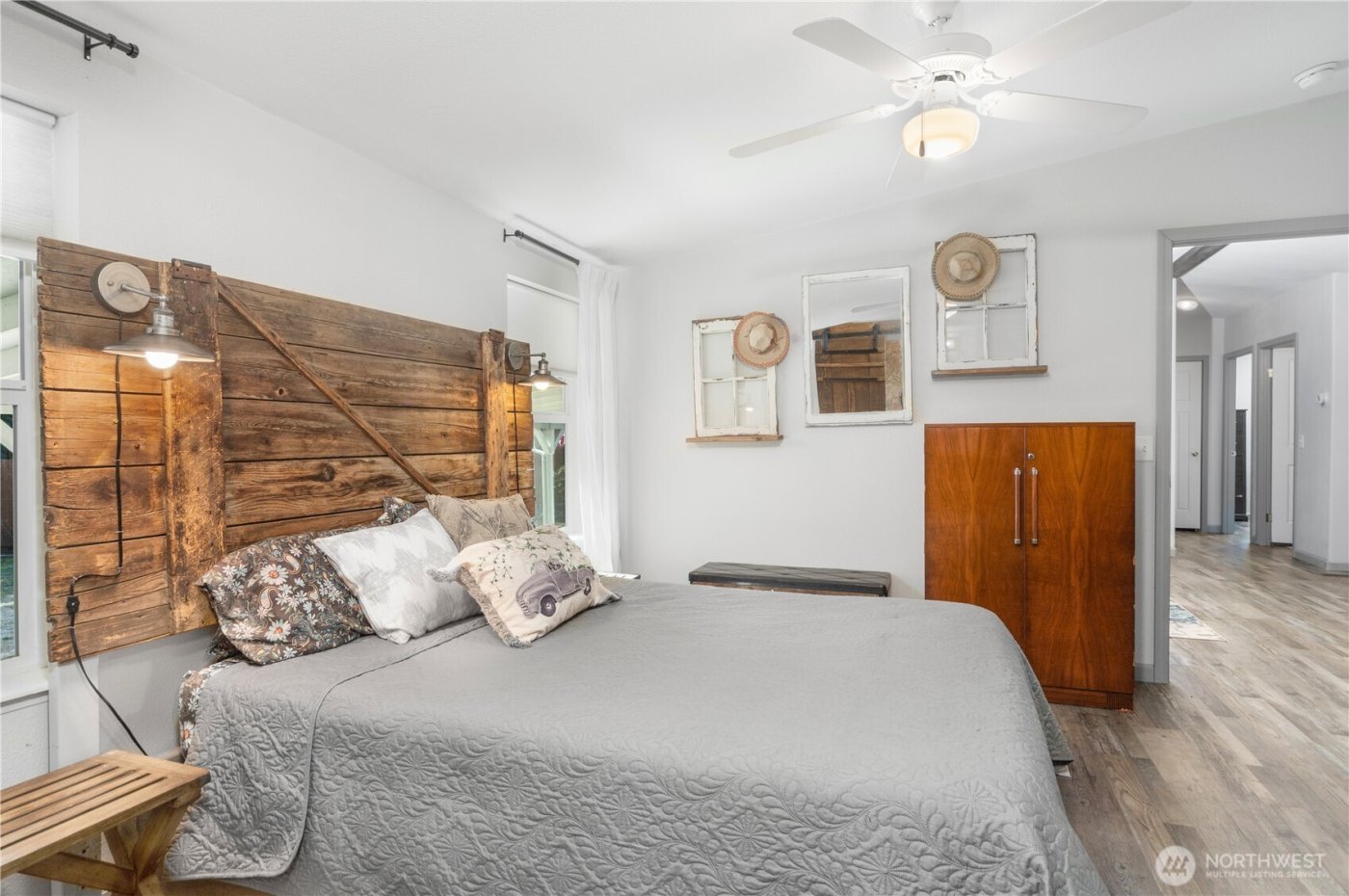 6630 NE Aquarius Lane , Bremerton, WA 98311