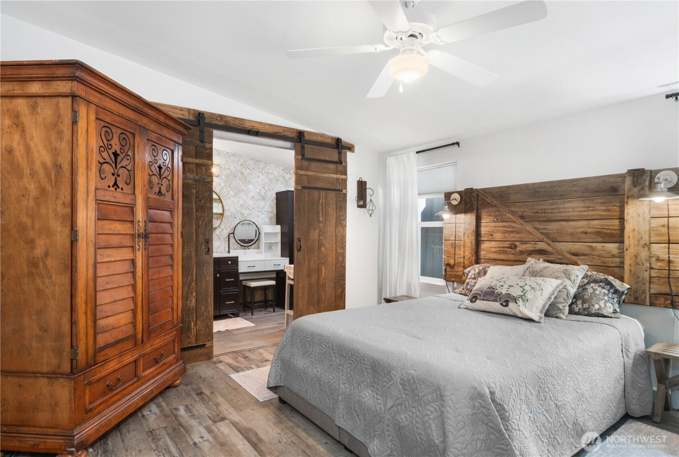 6630 NE Aquarius Lane , Bremerton, WA 98311