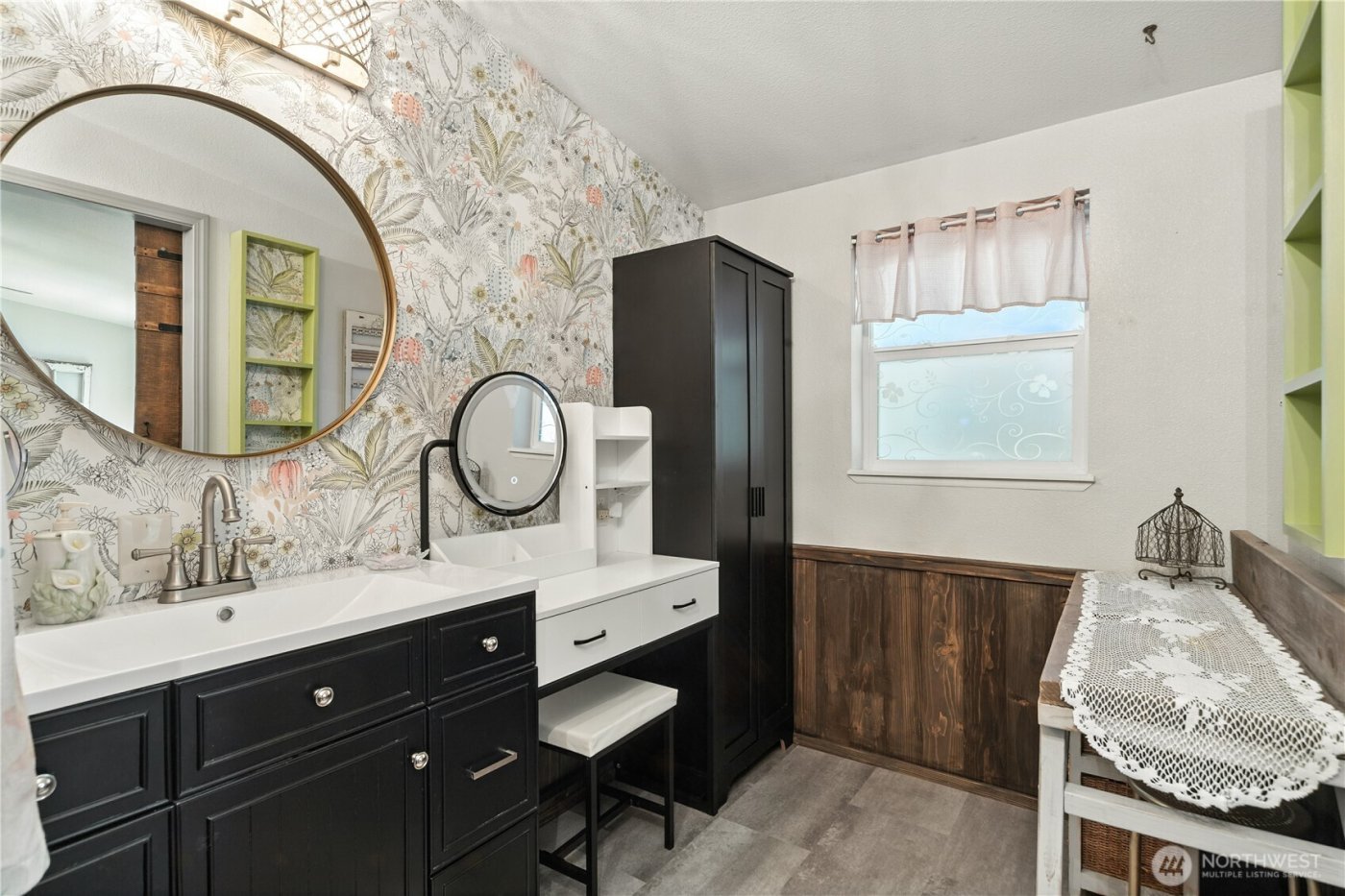 6630 NE Aquarius Lane , Bremerton, WA 98311