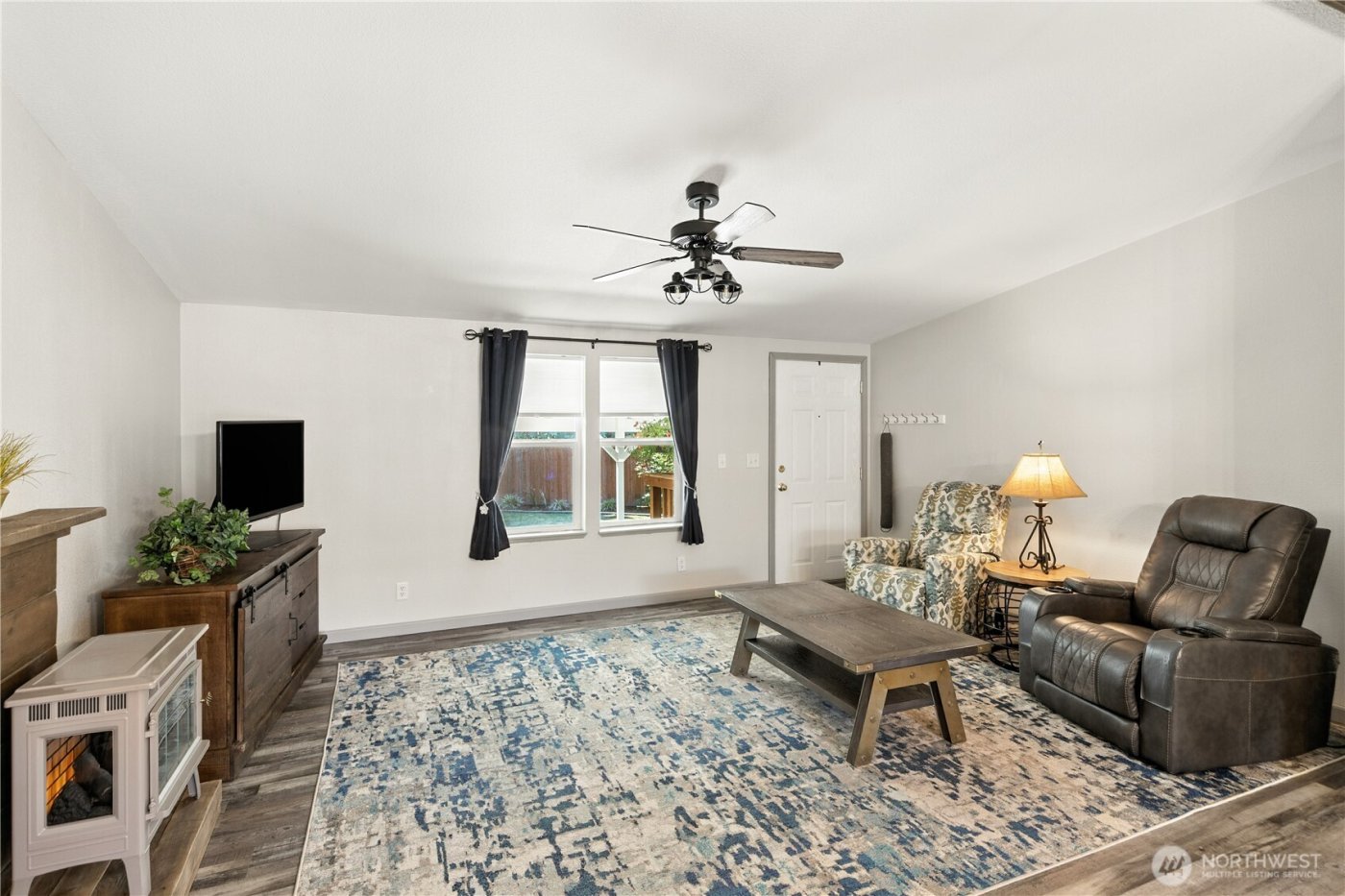 6630 NE Aquarius Lane , Bremerton, WA 98311