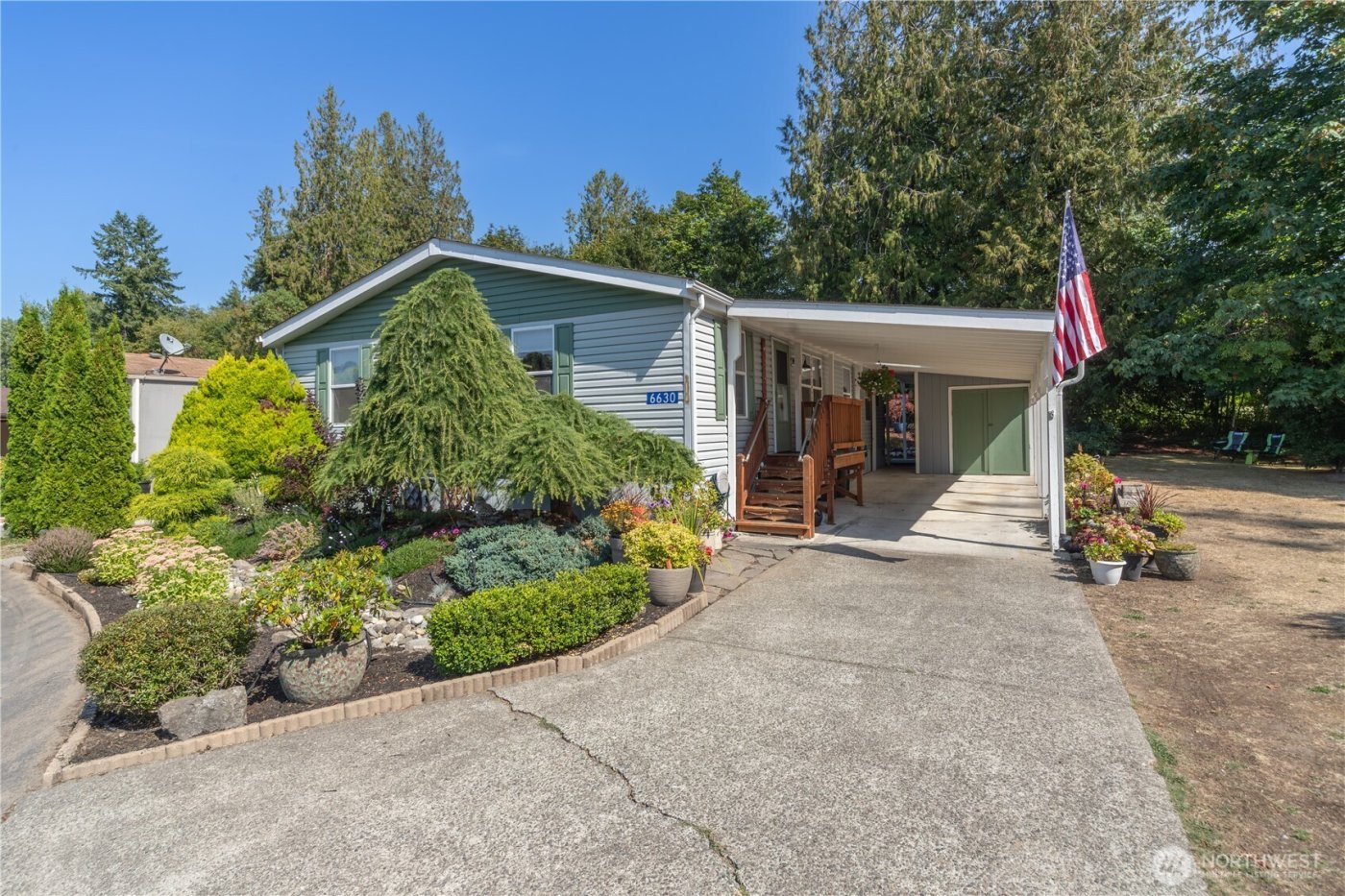 6630 NE Aquarius Lane , Bremerton, WA 98311