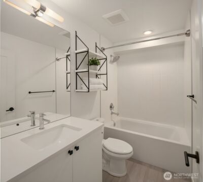 9553 Ashworth Avenue N #B, Seattle, WA 98103 - Photo 15