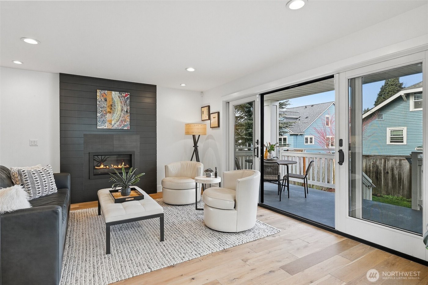 132 NE 52nd Street , Seattle, WA 98105