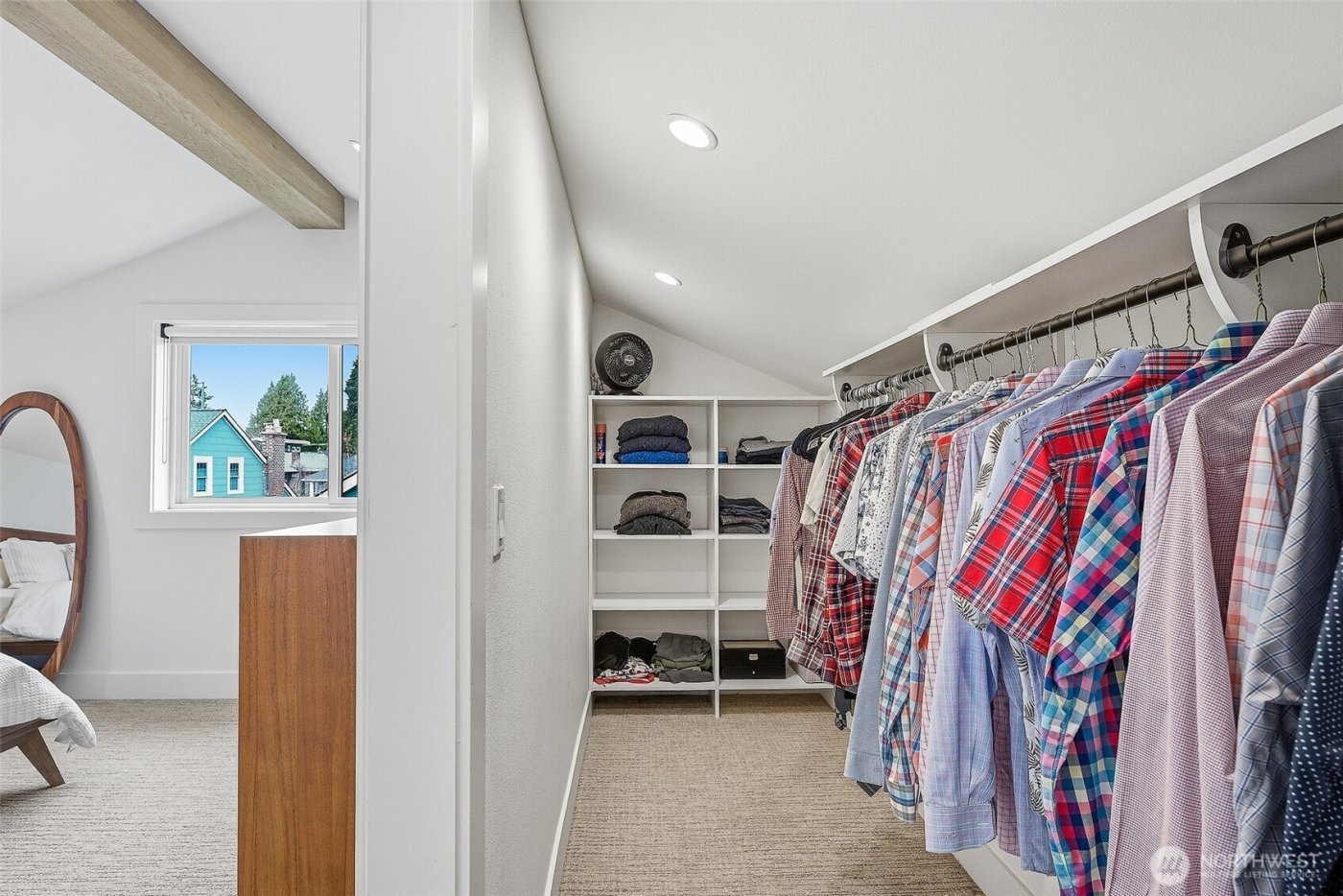 132 NE 52nd Street , Seattle, WA 98105