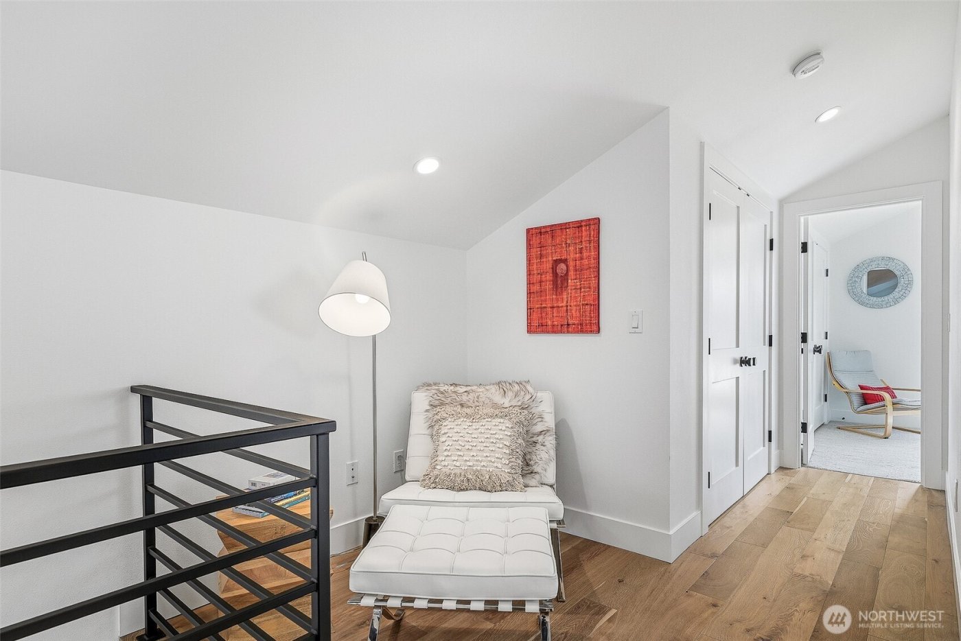 132 NE 52nd Street , Seattle, WA 98105