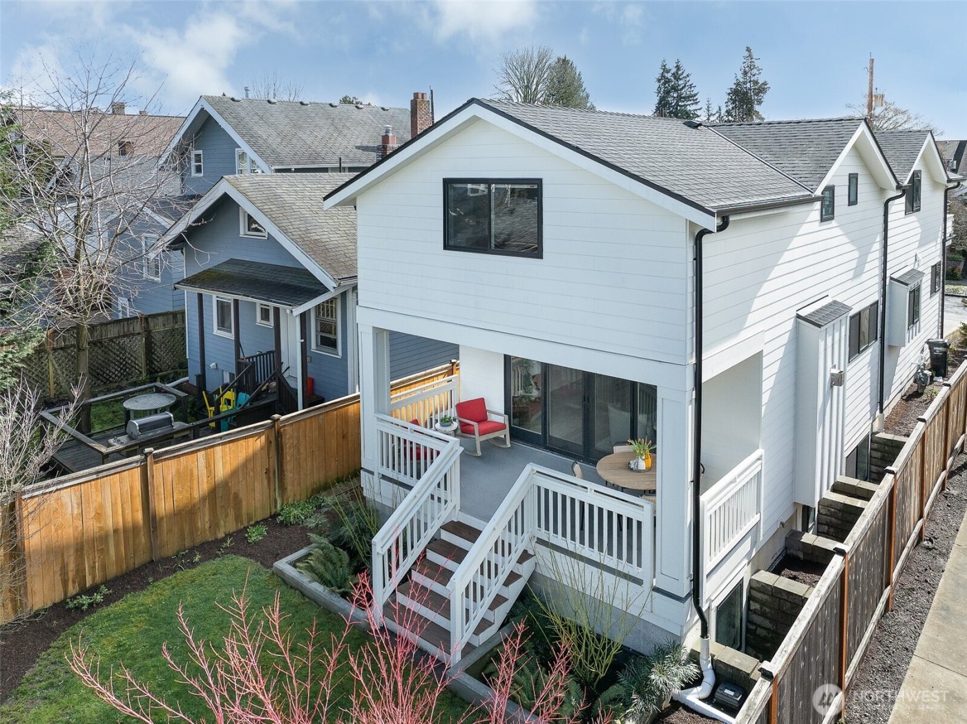 132 NE 52nd Street , Seattle, WA 98105