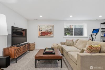 132 NE 52nd Street , Seattle, WA 98105 - Photo 31