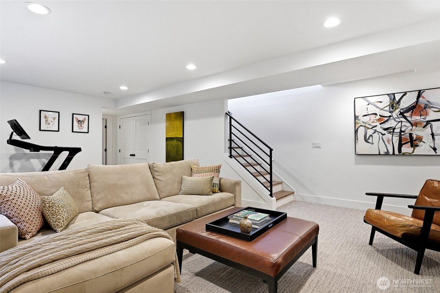 132 NE 52nd Street , Seattle, WA 98105