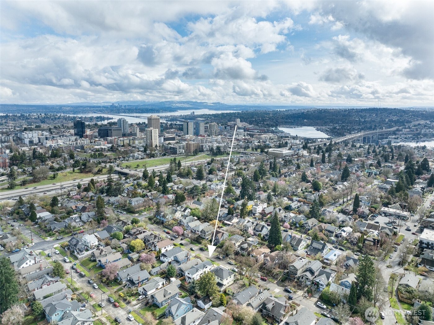 132 NE 52nd Street , Seattle, WA 98105