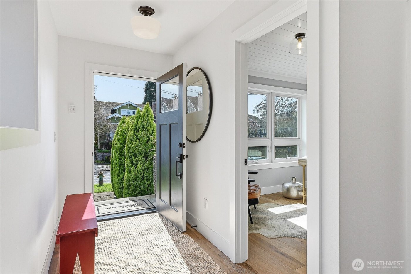 132 NE 52nd Street , Seattle, WA 98105