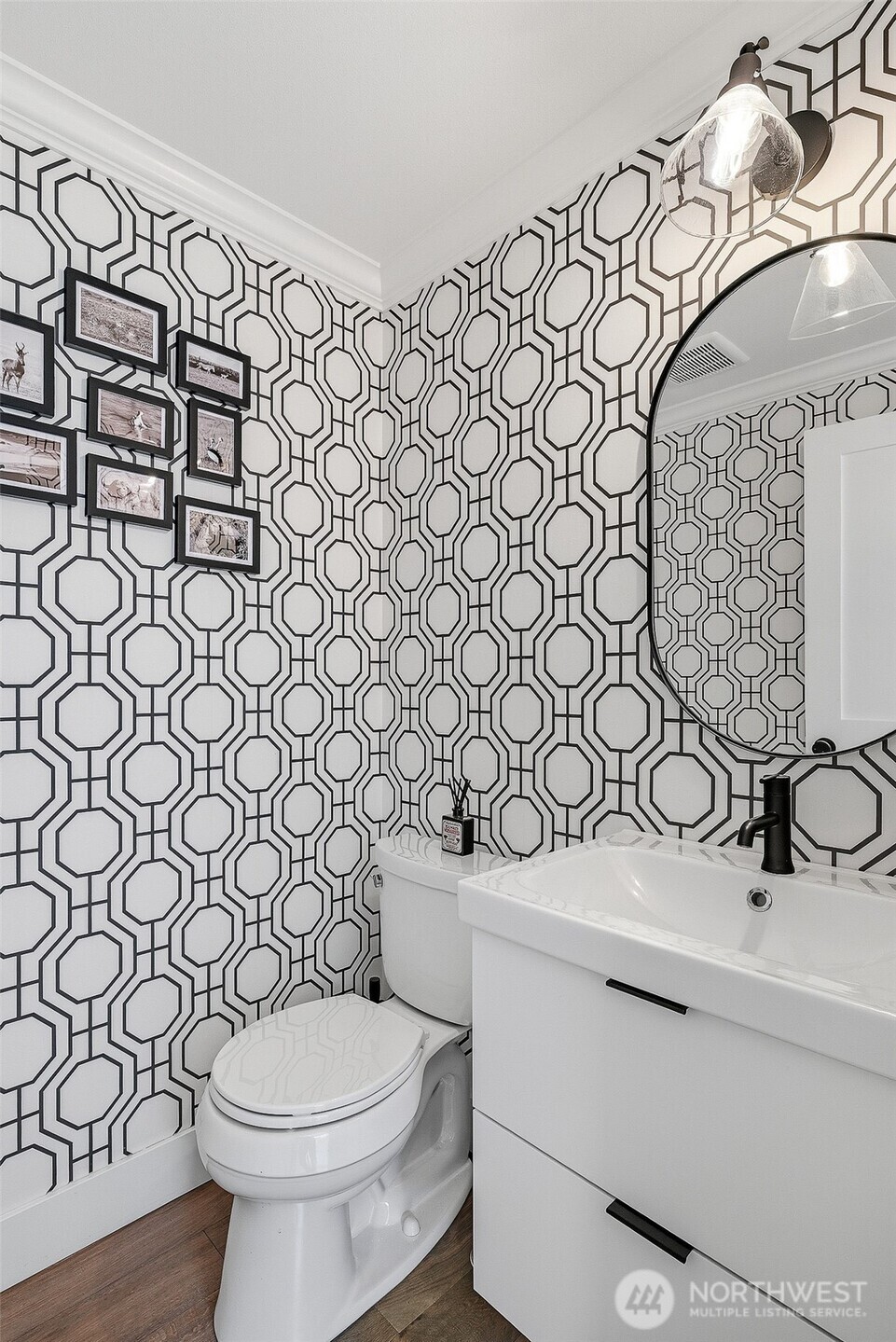 132 NE 52nd Street , Seattle, WA 98105