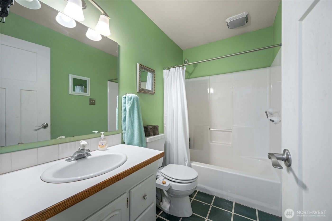 1335 Birch Street , Bellingham, WA 98229
