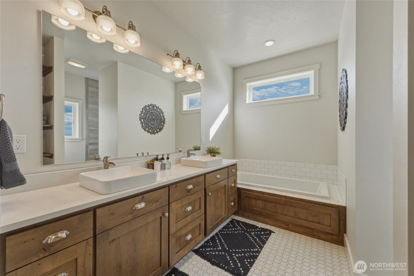 353 Bluff Haven Road , Walla Walla, WA 99362