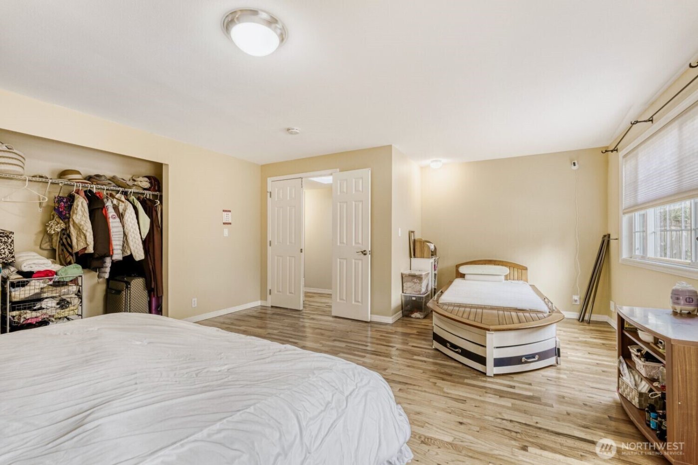 16717 NE 18th Street , Bellevue, WA 98008