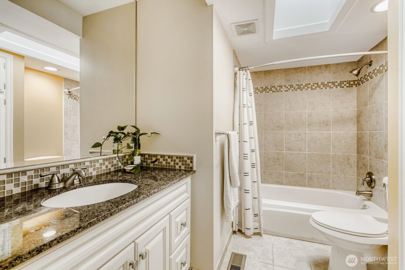 16717 NE 18th Street , Bellevue, WA 98008