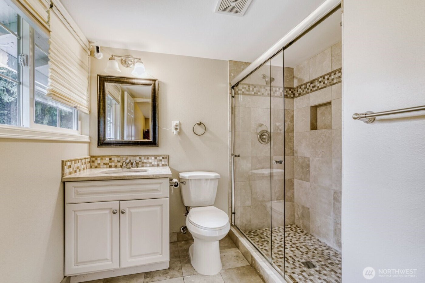 16717 NE 18th Street , Bellevue, WA 98008