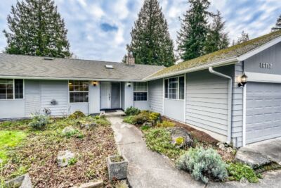 16717 NE 18th Street , Bellevue, WA 98008 - Photo 2