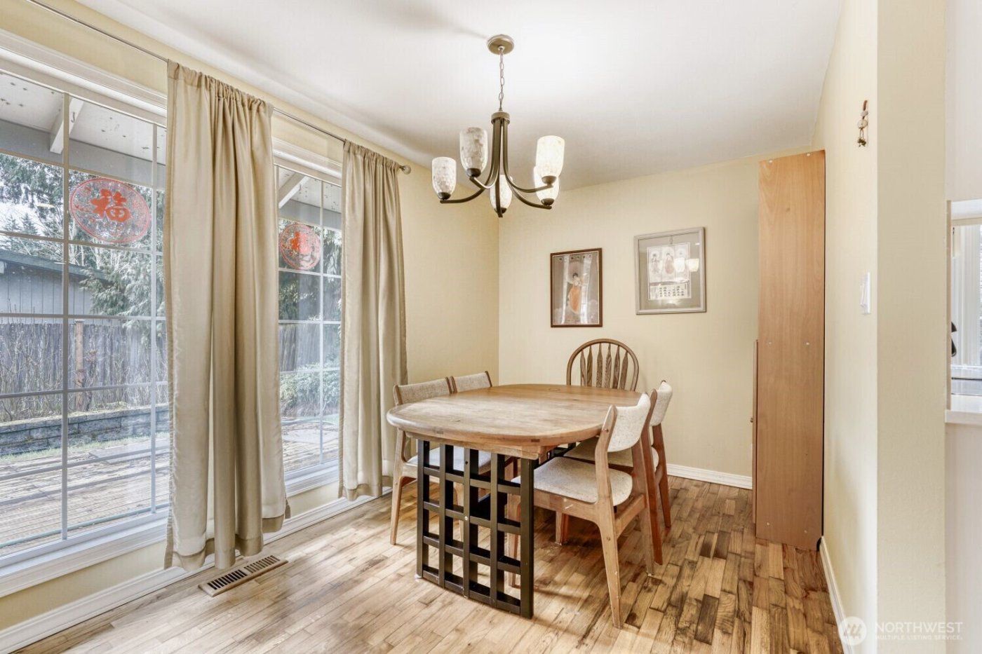 16717 NE 18th Street , Bellevue, WA 98008