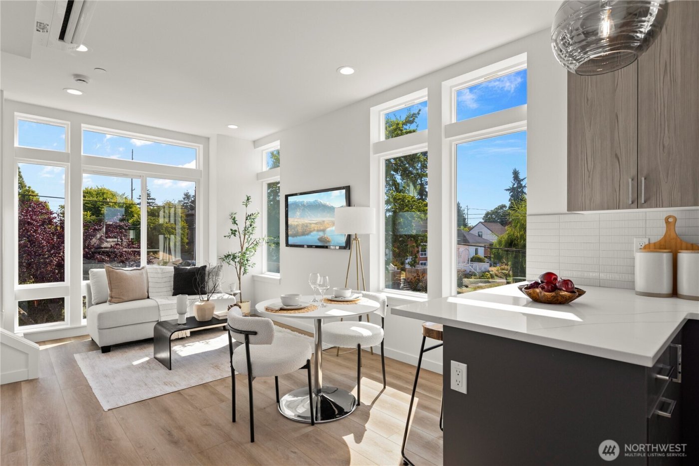 8303 C 12th Avenue NW, Seattle, WA 98117
