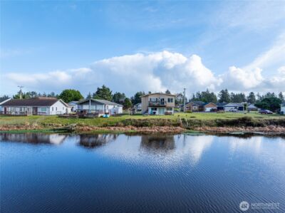 564 & 568 Point Brown Avenue NE, Ocean Shores, WA 98569 - Photo 20