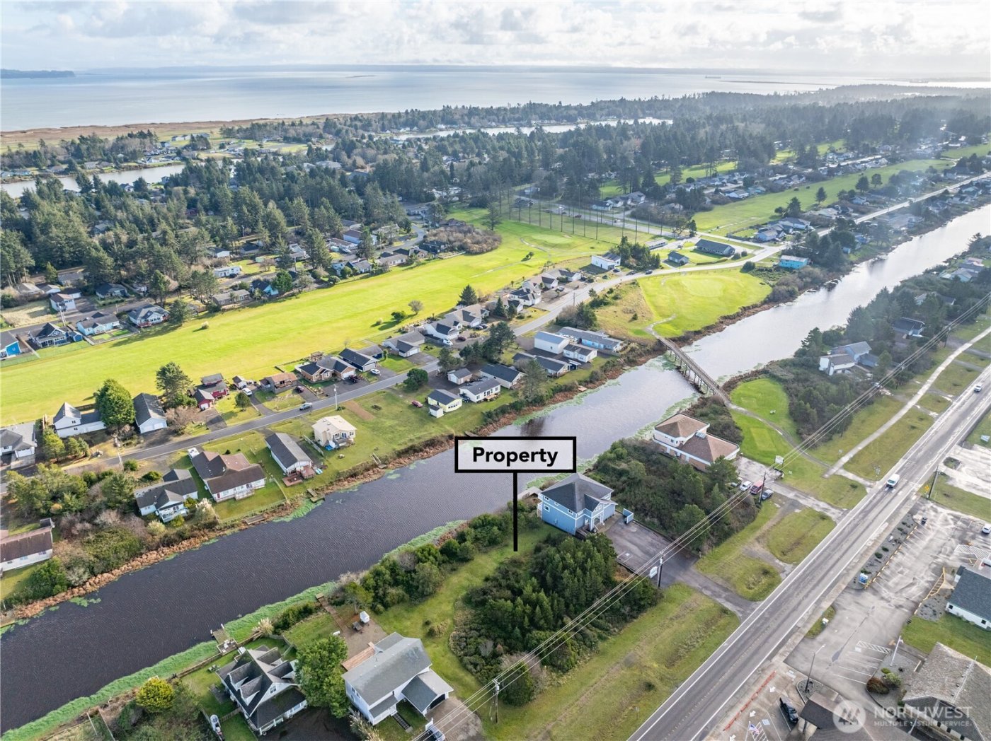 564 & 568 Point Brown Avenue NE, Ocean Shores, WA 98569