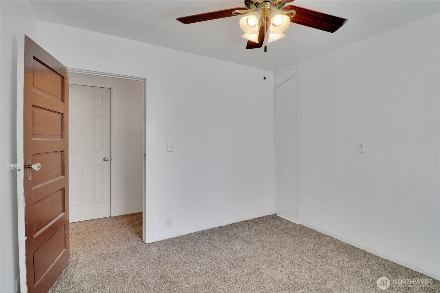 108 2nd Street SE, Rainier, WA 98576