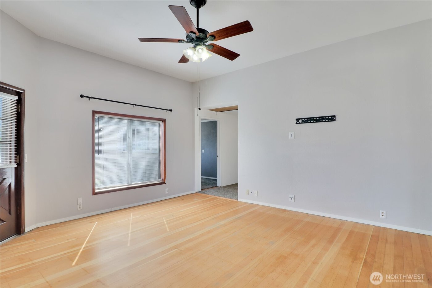 108 2nd Street SE, Rainier, WA 98576