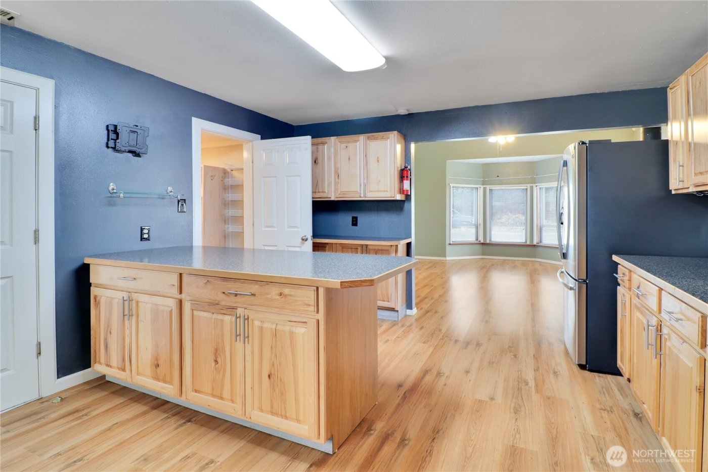 108 2nd Street SE, Rainier, WA 98576