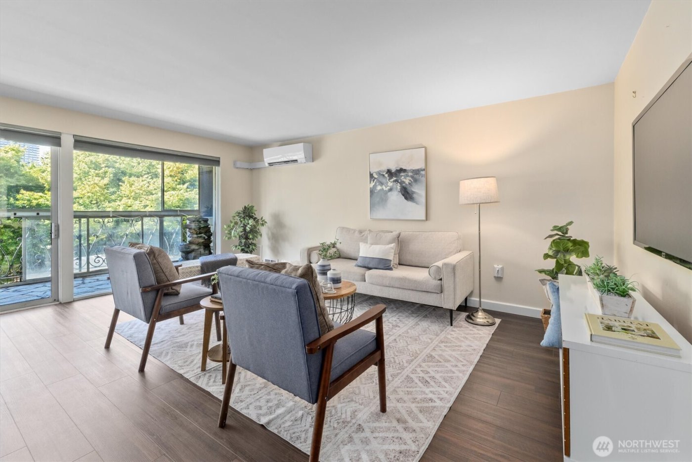 1740 Melrose Avenue #203, Seattle, WA 98122