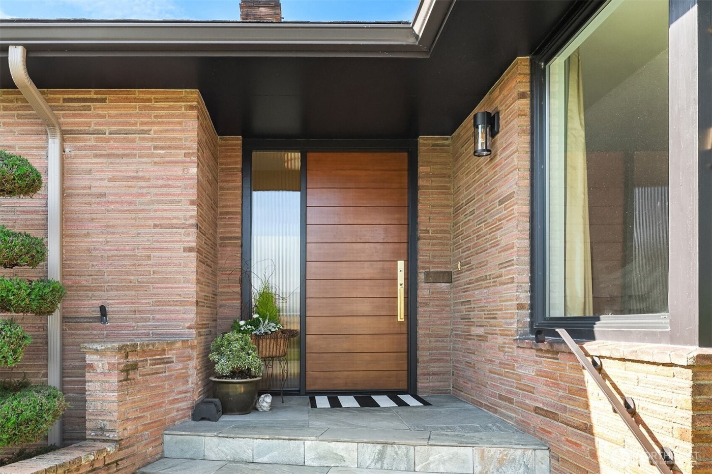 7315 51st Avenue NE, Seattle, WA 98115-6133